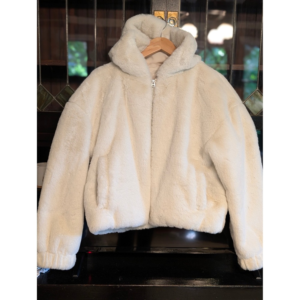 Hollister Faux Fur Hooded Jacket Cream Off White Full Zip Small Cozy Plush